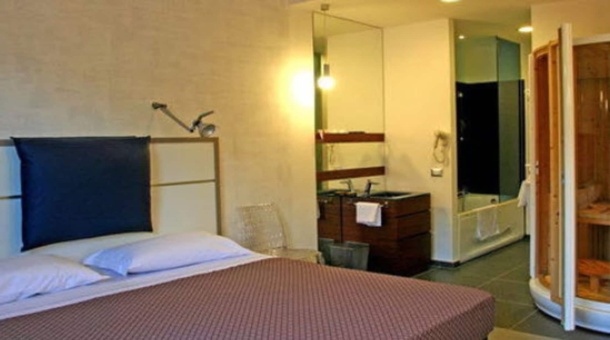 Hotel California Roma Esterno foto